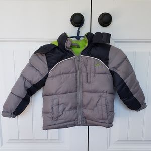 Boys gray Vertical9 puffer coat size 4